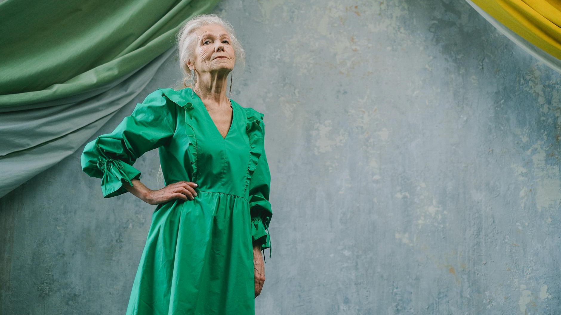 9-Euro-Kleid von Lidl täuscht alle: Selbst die Kollegin denkt, es sei von Cos