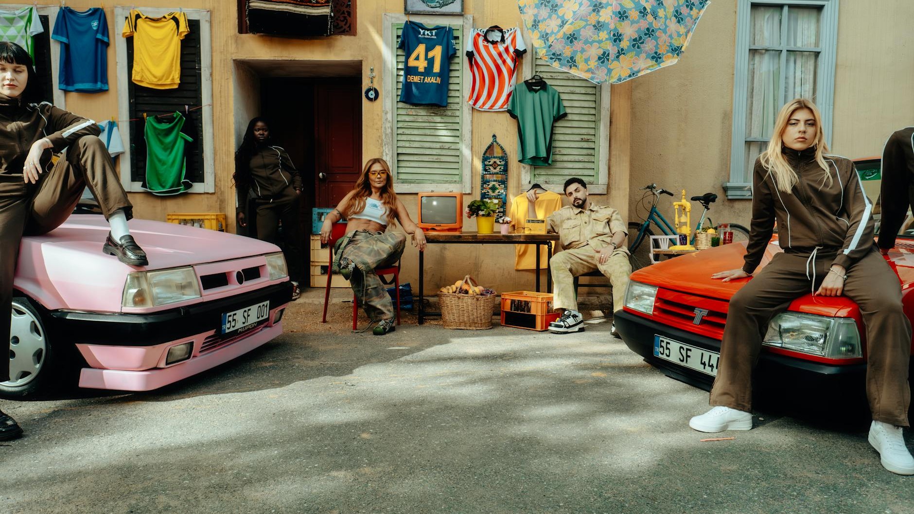 Der Aldi-Mode-Trick: Warum Fashionistas um 8 Uhr morgens Schlange stehen