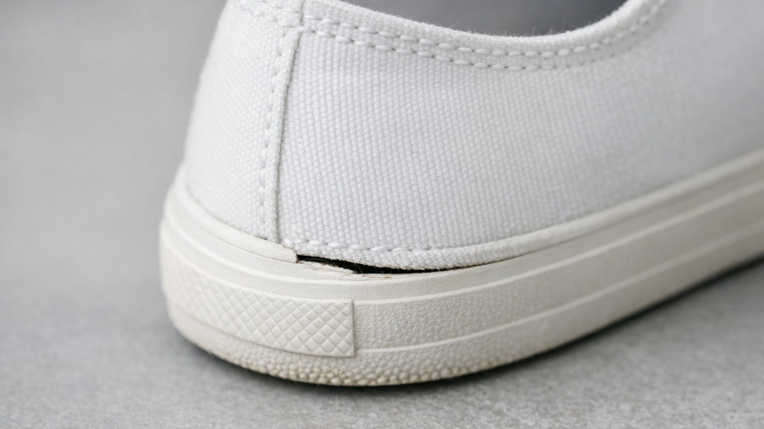 60 Grad Maschinenwäsche zerstörte meine Sneaker: Was ich über Schuhpflege hätte wissen müssen