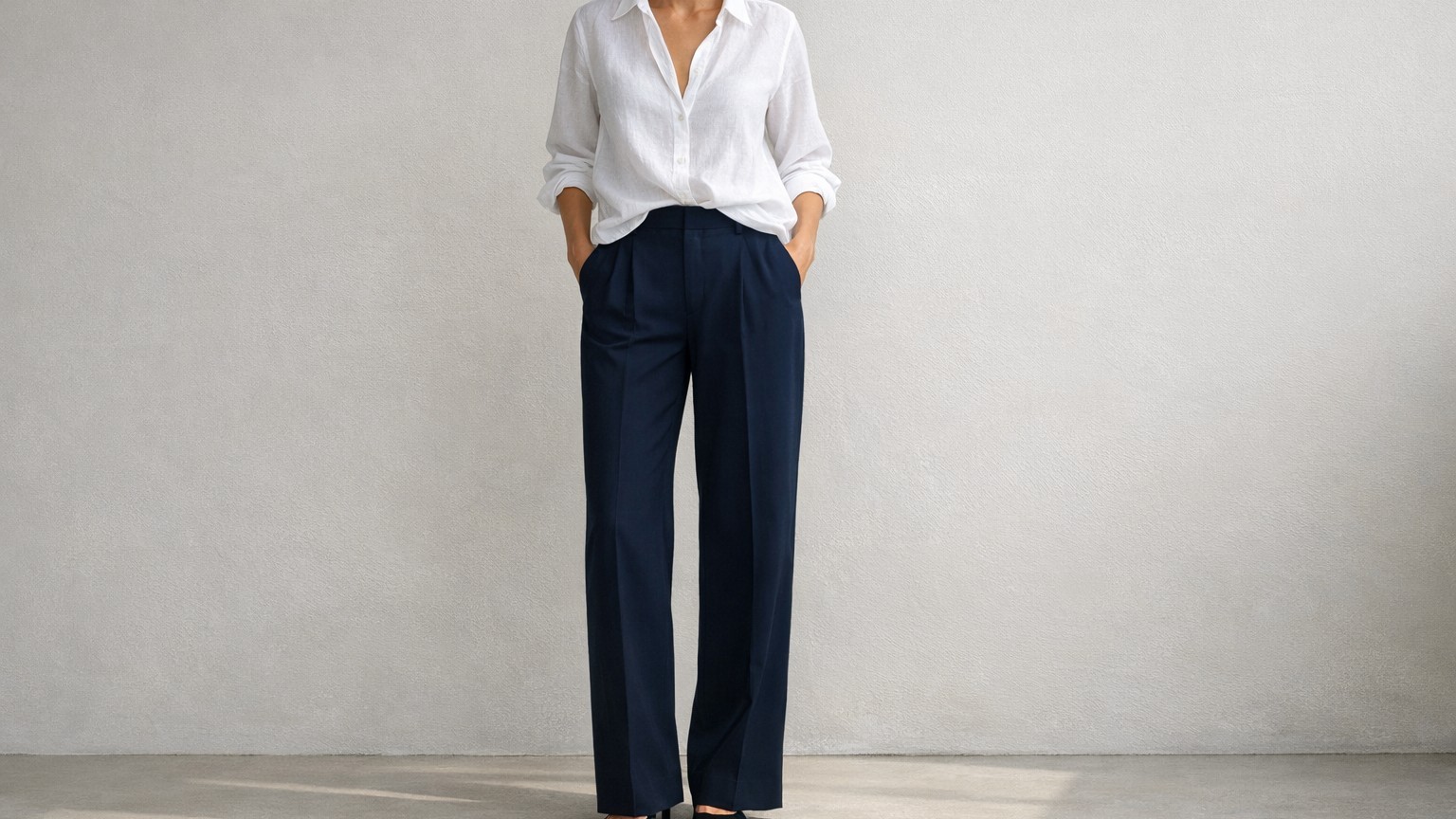 Der French Tuck: Wie ein einziger Handgriff deine Silhouette um 3 cm streckt